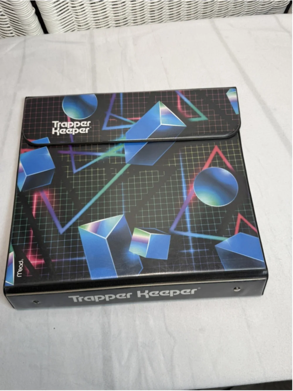 Trapper Keeper 2021 Portfolio Letter 3-Ring Binder Geometric 3D Shapes 2 Folders